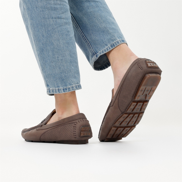 Men's Vegan Leather Slip-On Casual Loafers - BROWN - 8